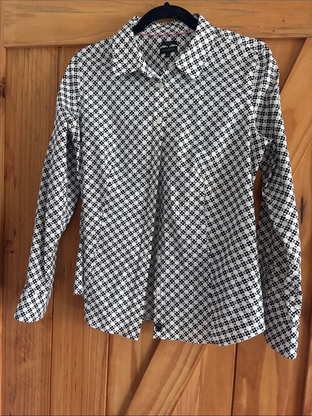Non Iron Talbots Black and White Geometric Button-Down Shirt